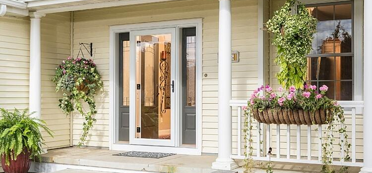 screen door installation in Watsonville